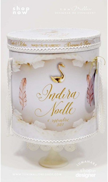 Trusou botez alb cu auriu deosebit de elegant cu lebade gold si broderie customizata Gold Swan 7